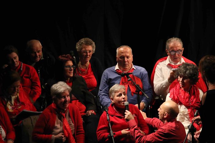 Il Coro degli Afasici di A.L.I.Ce. in concerto ad Alba per la Giornata mondiale di lotta l’ictus