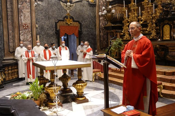 Schegge di Luce: pensieri sui Vangeli festivi di don Mauro Donato