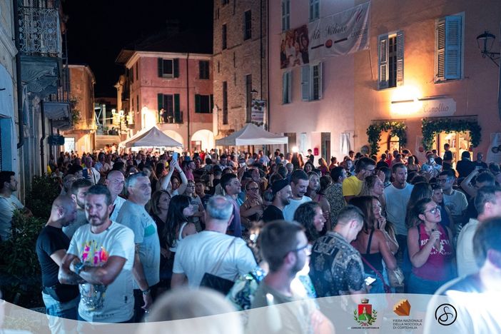 Ottima l'affluenza di pubblico alla Fiera Nazionale della Nocciola di Cortemilia