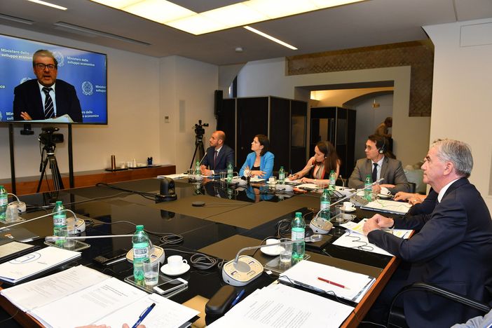 Da 3 milioni di artigiani e Mpi italiani, francesi e tedeschi appello all’UE per lo sviluppo Da 3 milioni di artigiani e Mpi italiani, francesi e tedeschi appello all’UE per lo sviluppo