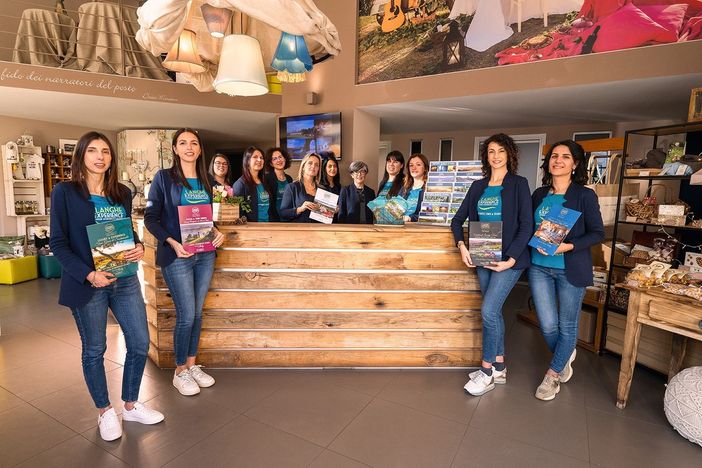 In continua ascesa il turismo di Langhe, Roero e Monferrato: oltre un milione le presenze registrate nel 2023