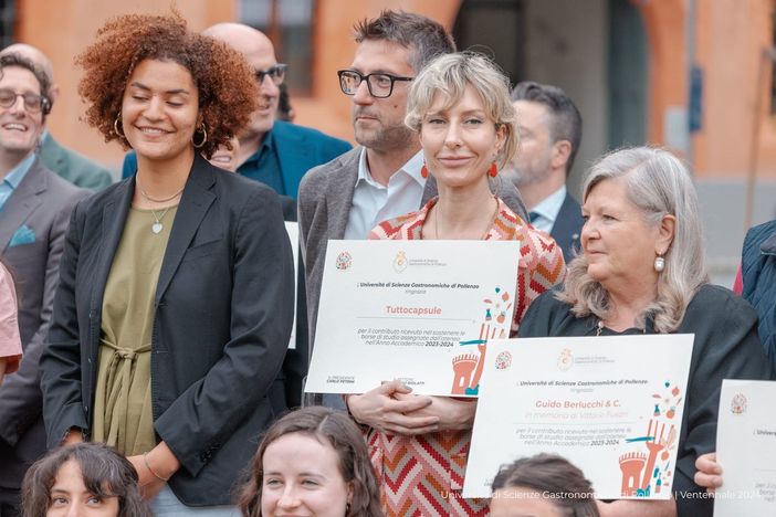 TUTTOCAPSULE sostiene una borsa di studio dell'Univesità di Scienze gastronomiche di Pollenzo