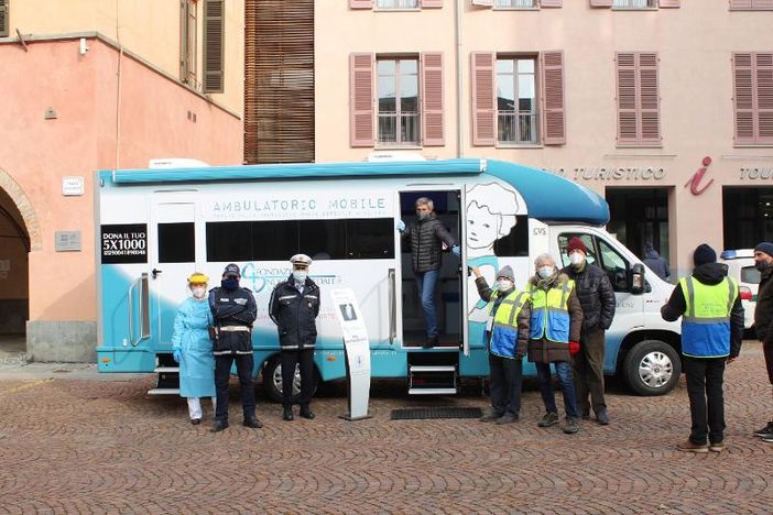 Alba: tampone rapido per la Polizia locale sull’ambulatorio mobile della Fondazione Nuovo Ospedale