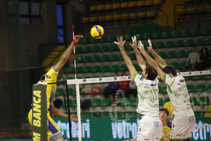 Volley A2M. Castellana Grotte fa il bis e si dimostra bestia nera di Cuneo: Puliservice battuta 3-1 Volley A2M. Castellana Grotte fa il bis e si dimostra bestia nera di Cuneo: Puliservice battuta 3-1
