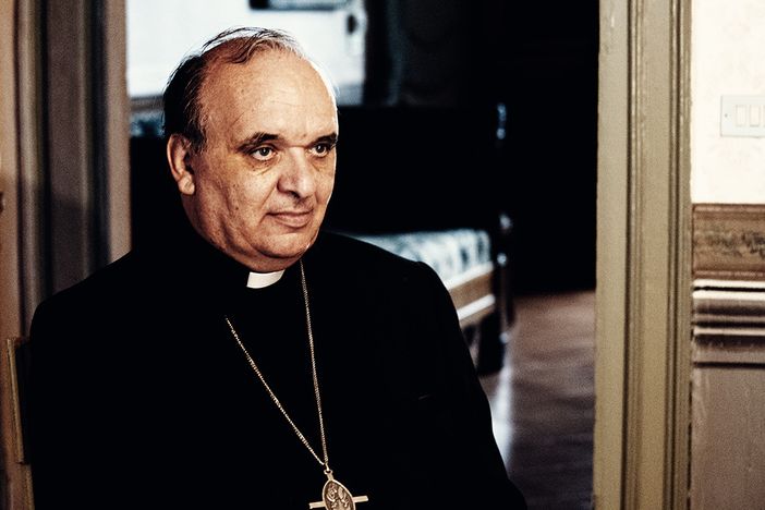 Monsignor Brunetti in uno scatto di Barbara Guazzone