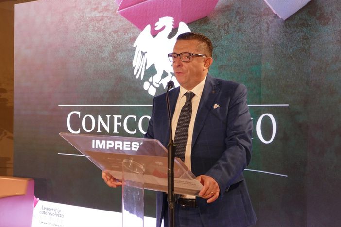 Luca Chiapella all'ultima convention di Confcommercio Cuneo