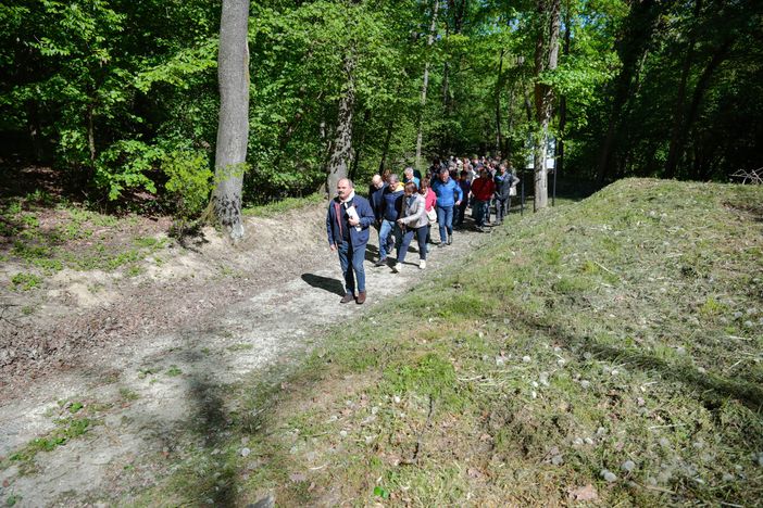 A Serralunga d'Alba il 25 aprile con la "Passeggiata Resistente" nel Bosco dei Pensieri