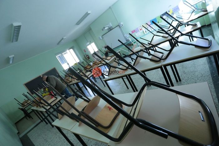 “La scuola deve ricominciare a settembre con didattica di presenza, incremento di personale e interventi urgenti all’edilizia scolastica"