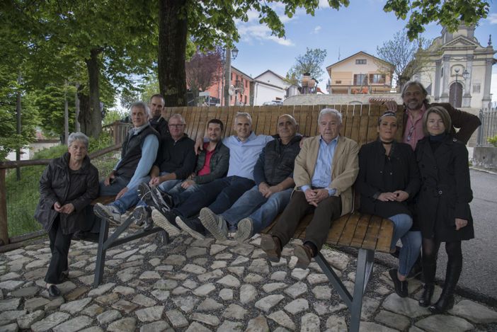 Il sindaco Marco Andriano con la squadra che lo ha accompagnato nelle elezioni 2019