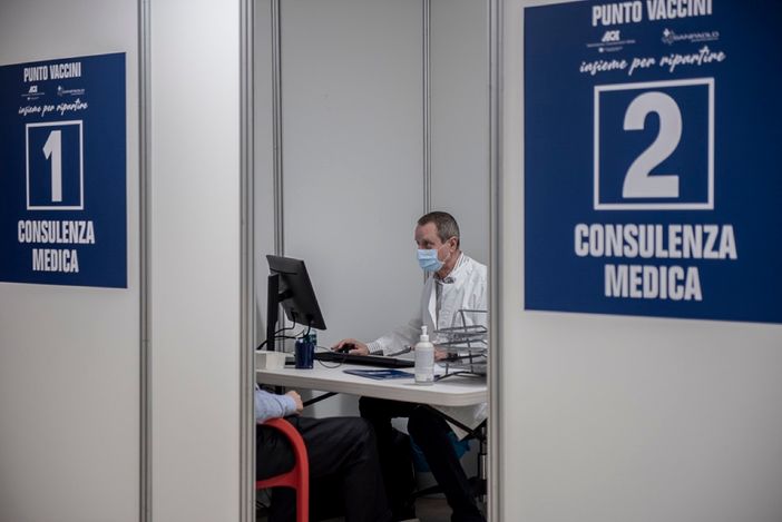 Secondo Open Day Vax per gli "over 60" al Poliambulatorio San Paolo di Alba Secondo Open Day Vax per gli "over 60" al Poliambulatorio San Paolo di Alba