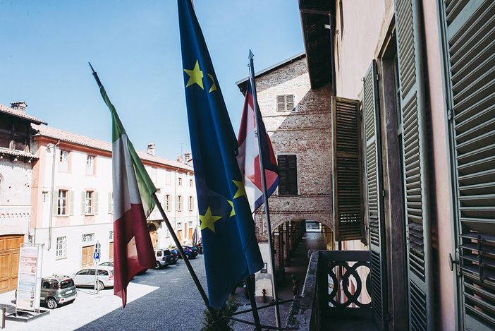 Il municipio di Cherasco (foto Barbara Guazzone)