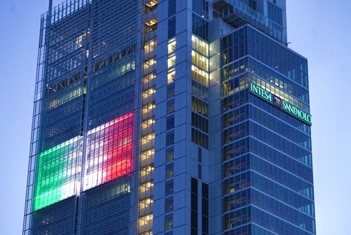 Intesa Sanpaolo destina contro la violenza sulle donne 1,7 milioni di euro dal Fondo di Beneficenza
