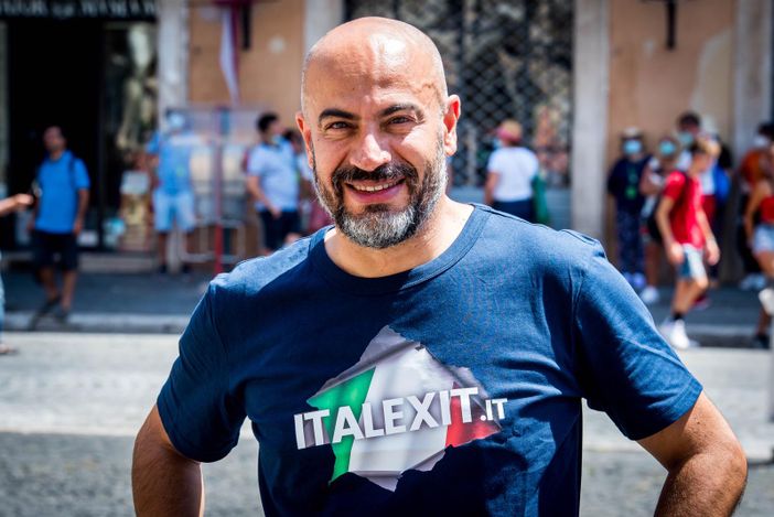 L’ex grillino Paragone lancia Italexit anche in Granda