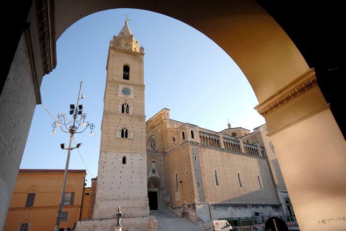 In foto la cattedrale di San Giustino, a Chieti
