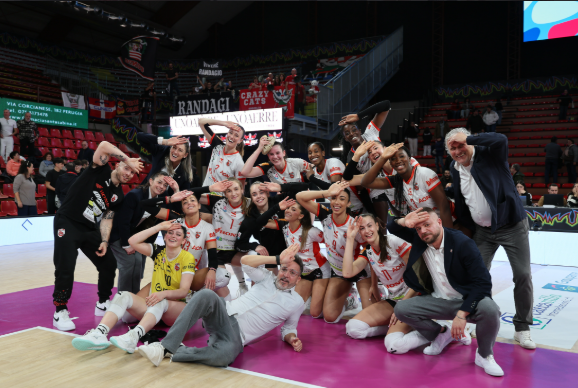 La Honda Cuneo Granda Volley festeggia la bella vittoria su Perugia