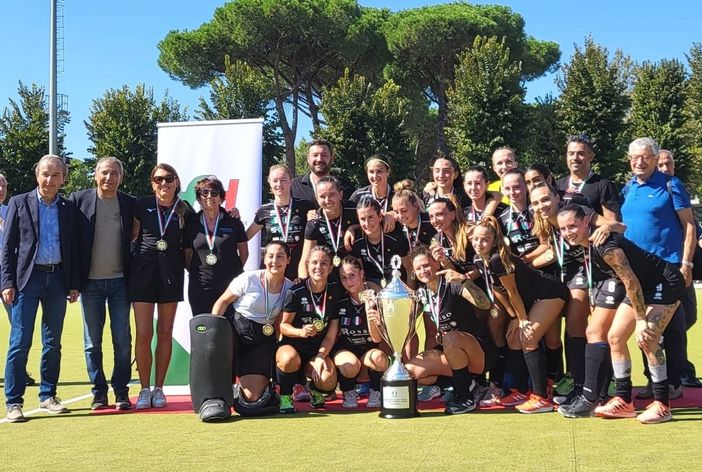 Hockey Femminile: Lorenzoni Bra, la Supercoppa è ancora tua Hockey Femminile: Lorenzoni Bra, la Supercoppa è ancora tua