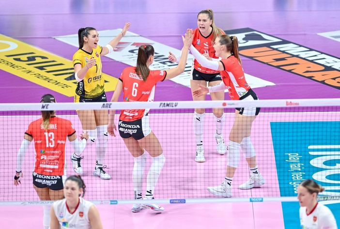 Volley femminile A1.Honda Olivero Cuneo in trasferta a Perugia: sfida pesante con la Bartoccini – MC Restauri Volley femminile A1.Honda Olivero Cuneo in trasferta a Perugia: sfida pesante con la Bartoccini – MC Restauri