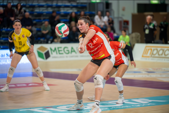 La schiacciatrice slovena Pucelj in azione