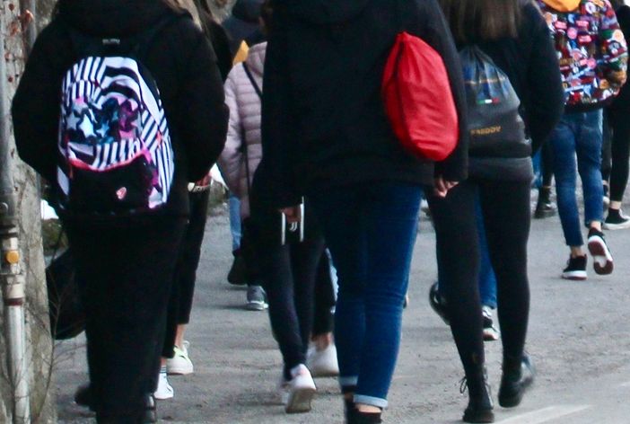 Rissa dopo una festa degli studenti a Mondovì: indagini in corso, carabinieri al lavoro per chiarire le responsabilità