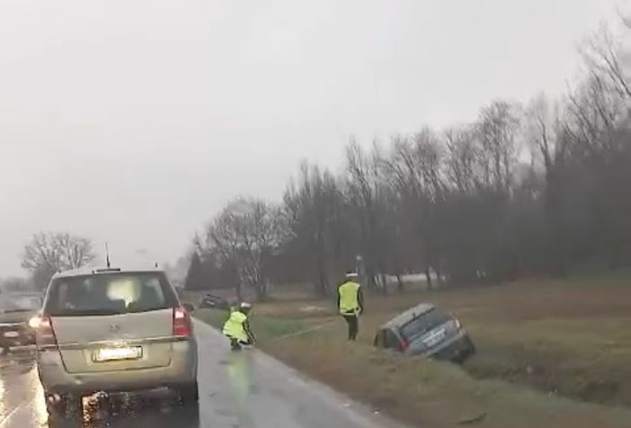 Incidente stradale tra Sanfrè e Bandito, tre le auto coinvolte
