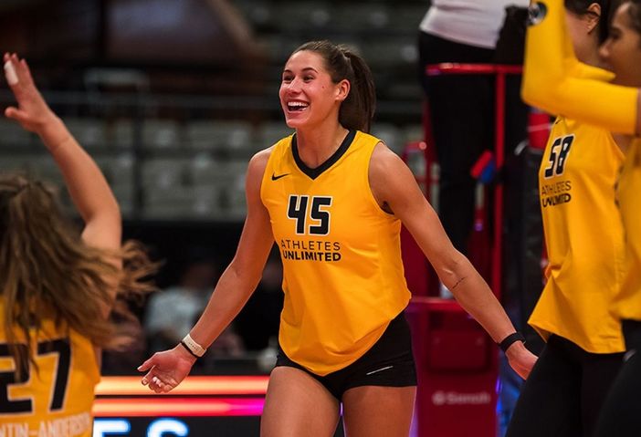 Un'esultanza di Dani Drews nel campionato di Athletes Unlimited (credit Jade Hewitt Media)