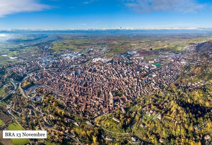Una veduta di Bra dall'obbiettivo di Tino Gerbaldo