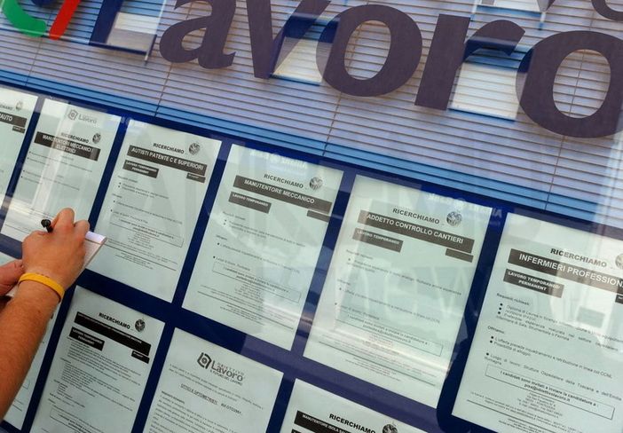 Lavoro in Piemonte, blocco dei licenziamenti e cassa integrazione attenuano (per ora) le ricadute della pandemia Lavoro in Piemonte, blocco dei licenziamenti e cassa integrazione attenuano (per ora) le ricadute della pandemia