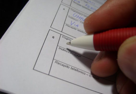 Crisi di governo, Italia Viva continua con la raccolta firme: "Non possiamo permettercelo" Crisi di governo, Italia Viva continua con la raccolta firme: "Non possiamo permettercelo"