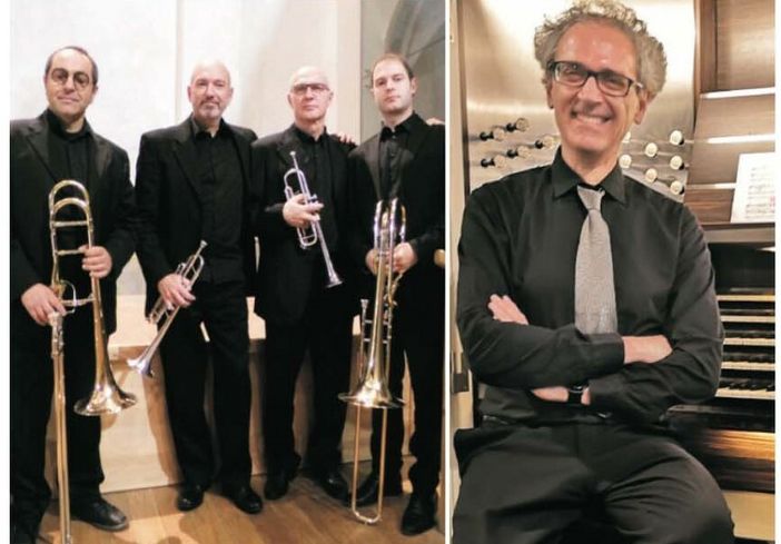 Da sinistra: Il quartetto CanaveisanBrass e il Maestro Luca Benedicti