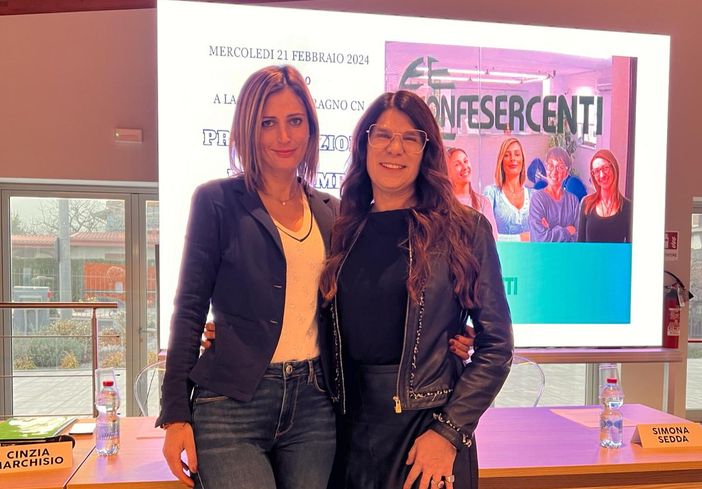 Da sinistra il presidente Federbimbi Marchisio e il direttore generale provincia di Cuneo Nadia dal Bono