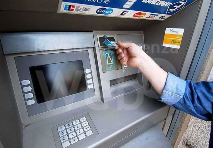I Bancomat stanno scomparendo: è la fine di un’era?
