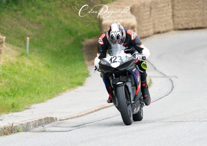 Stefano Leone, impegnato in Austria con la Yamaha R3 Stefano Leone, impegnato in Austria con la Yamaha R3