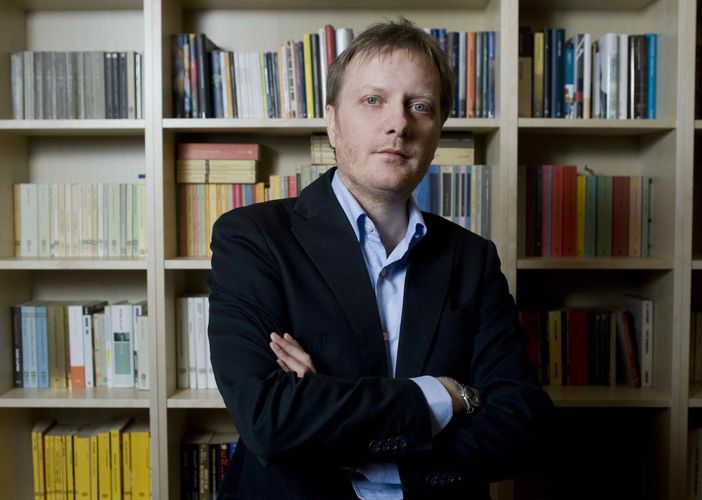 Serralunga d'Alba, Alessandro Milan presenta il suo libro "Un milione di baci" in ricordo della moglie Francesca Del Rosso