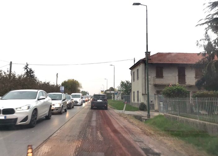 I lavori di asfaltatura in corso in città