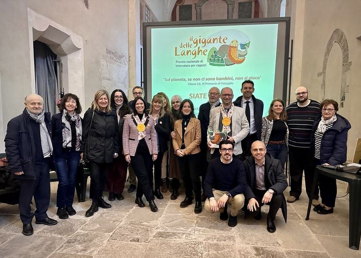 A Cortemilia la cerimonia di chiusura del Premio Nazionale di Letteratura per ragazzi “Il Gigante delle Langhe” A Cortemilia la cerimonia di chiusura del Premio Nazionale di Letteratura per ragazzi “Il Gigante delle Langhe”