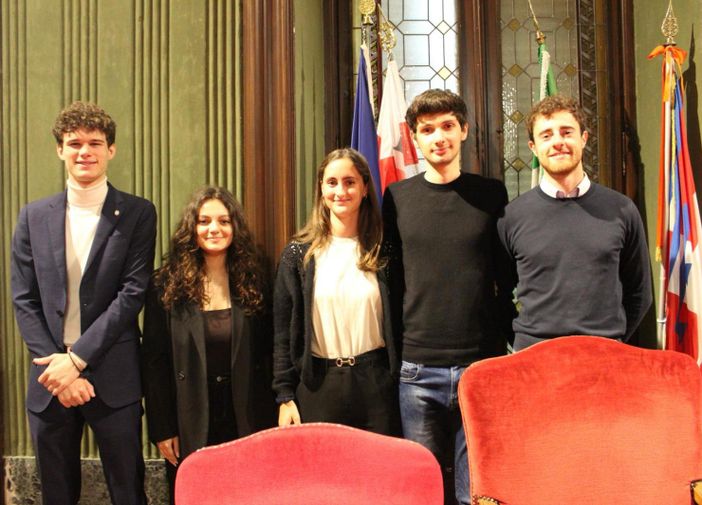 Filippo Currado con l'assessora Lucia Vignolo  (al centro) e Fabio Ambrogio. Da sinistra  Riccardo Spolaore  e Aurora Beltrandi