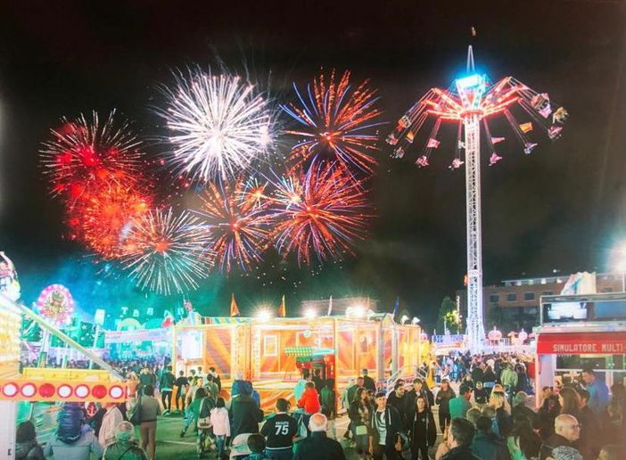 Torna Alba Land, il più grande Luna Park della provincia: dal 30 settembre più di 50 attrazioni in piazza Medford Torna Alba Land, il più grande Luna Park della provincia: dal 30 settembre più di 50 attrazioni in piazza Medford