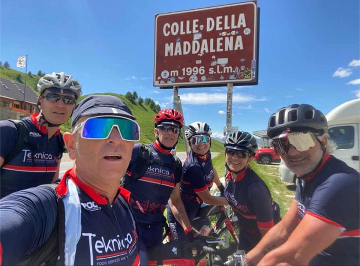 Nelle foto l’arrivo dei ciclisti braidesi a Barcellona e alcune tappe intermedie