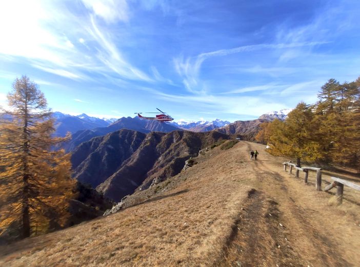 Le operazioni di soccorso tentate da 118 e Vigili del Fuoco nella zona di Fremo Cuncunà a Elva Le operazioni di soccorso tentate da 118 e Vigili del Fuoco nella zona di Fremo Cuncunà a Elva