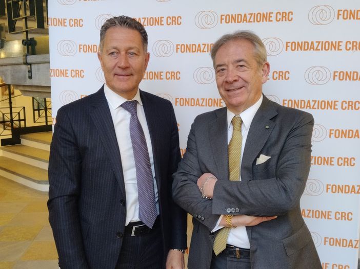 Da sinistra Mauro Gola e Roberto Giordana, presidente e direttore della Fondazione CRC Da sinistra Mauro Gola e Roberto Giordana, presidente e direttore della Fondazione CRC