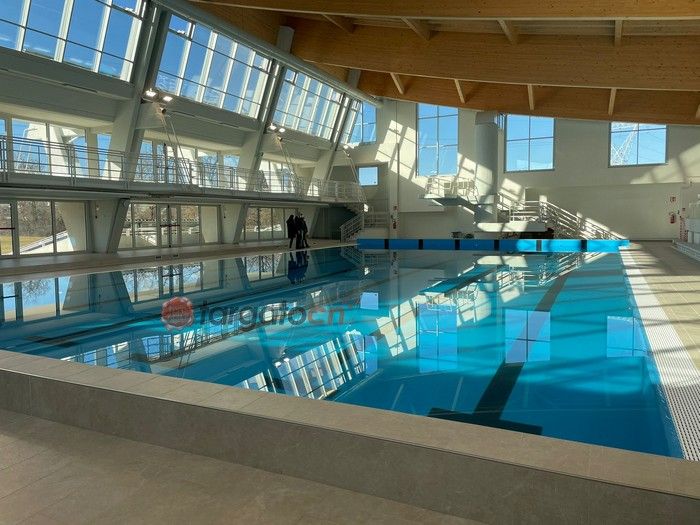 La rinnovata piscina comunale di Mondovì