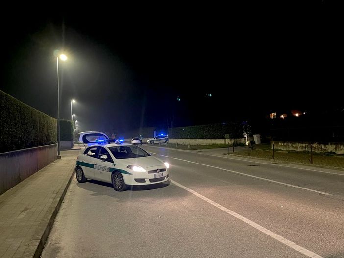 Bra, 50enne guidava con una patente contraffatta. Denunciato per falso in atto pubblico Bra, 50enne guidava con una patente contraffatta. Denunciato per falso in atto pubblico