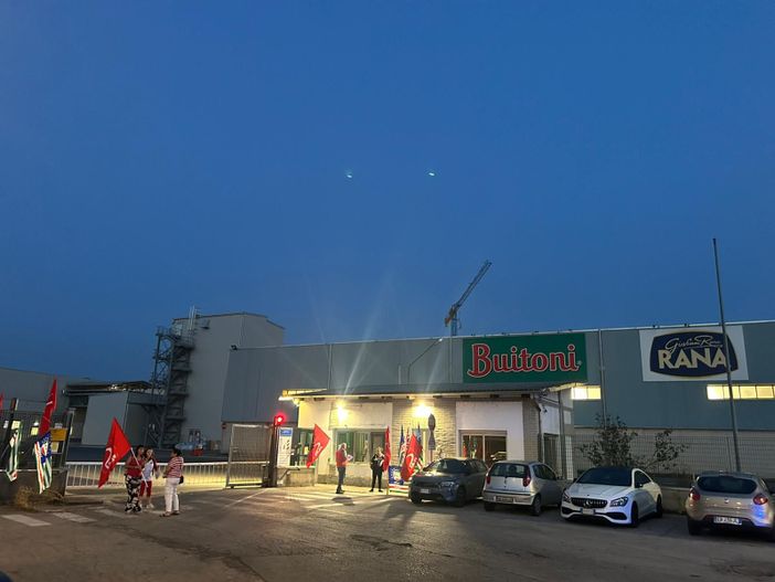 Alla Rana di Moretta "due gravi infortuni in sei mesi": la protesta della Cgil Alla Rana di Moretta "due gravi infortuni in sei mesi": la protesta della Cgil