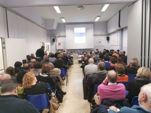 Alba, la Giunta Itinerante arriva al quartiere Vivaro: "Ascoltare e agire insieme ai cittadini" Alba, la Giunta Itinerante arriva al quartiere Vivaro: "Ascoltare e agire insieme ai cittadini"