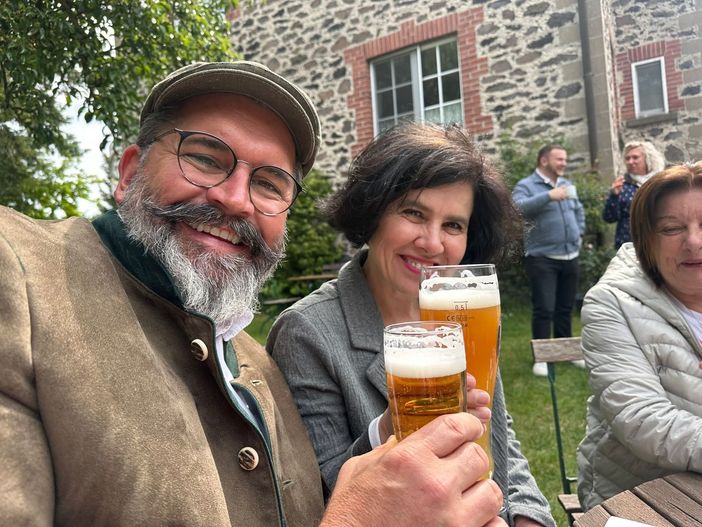 I sindaci Hanno Kern e Marta Giovannini I sindaci Hanno Kern e Marta Giovannini