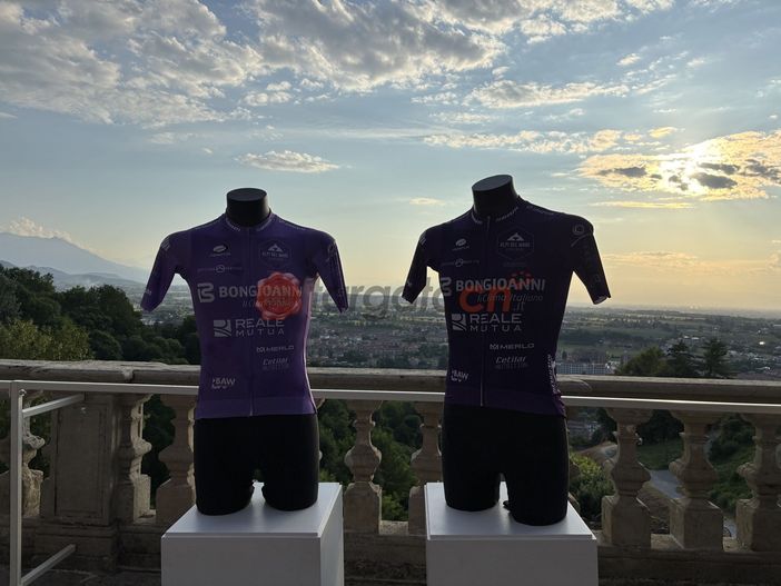 Le maglie ufficiali della Grandonfo e della Ciclituristica