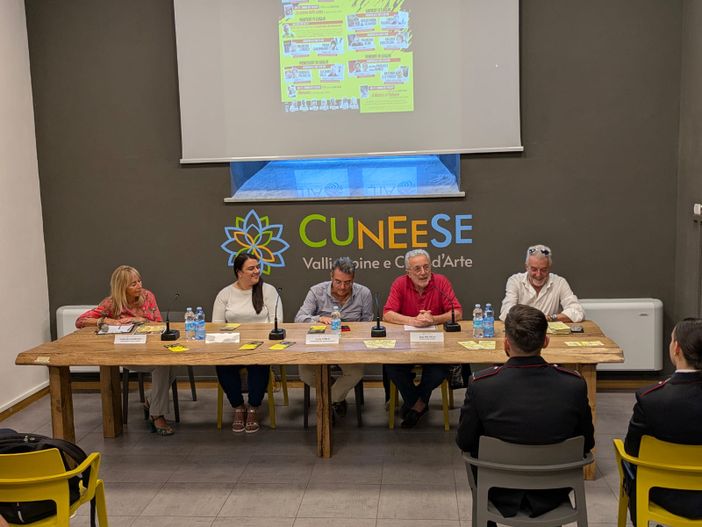 Uno scatto relativo alla conferenza stampa di presentazione Uno scatto relativo alla conferenza stampa di presentazione