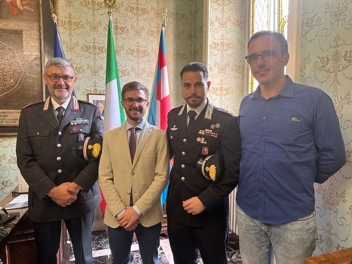 Vetrine del centro storico in frantumi, il sindaco Gatto: “Alba non tollera simili gesti”