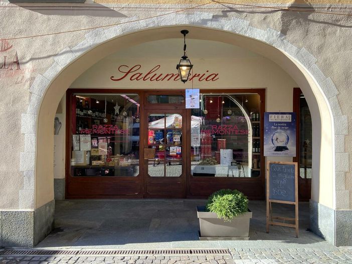 Porta della Langa: il distretto del commercio si accende
