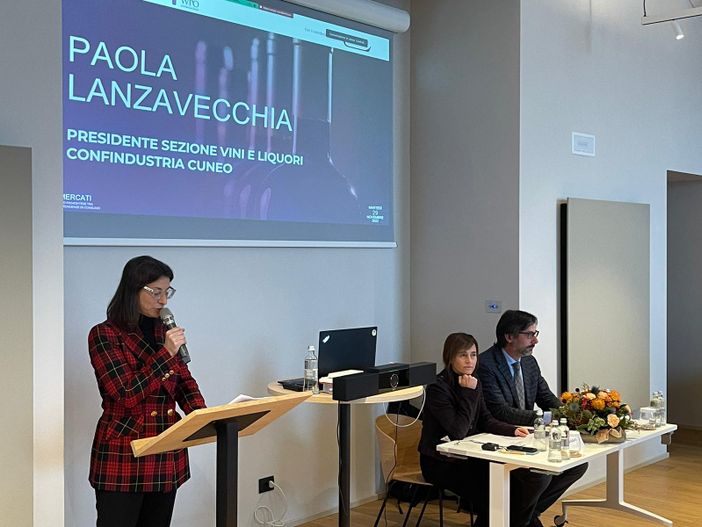 Paola Lanzavecchia, presidente Sezione Vini e Liquori Confindustria Cuneo Paola Lanzavecchia, presidente Sezione Vini e Liquori Confindustria Cuneo